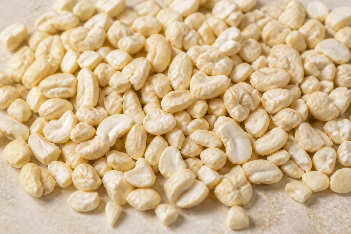 Small white cashew pieces