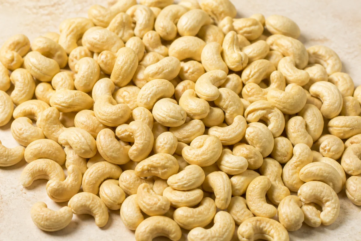W450 value whole cashew kernels